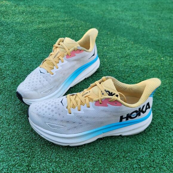Hoka One One Clifton 9 - Women's running shoes - Size 11B - Picture 1 of 11